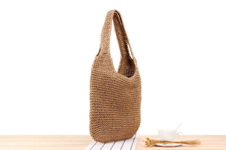 Shoulder bag made of braided straw