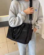 Solid color shopping bag made of railroad fleece