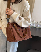 Solid color shopping bag made of railroad fleece