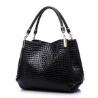 Shoulder bag with crocodile pattern