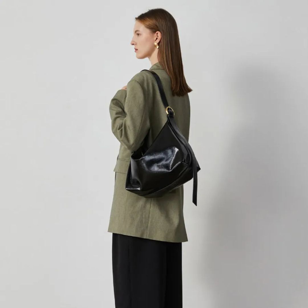 Vegan Leather Shoulder Bag for Women - Stylish and Sustainable Handbag