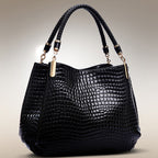 Shoulder bag with crocodile pattern