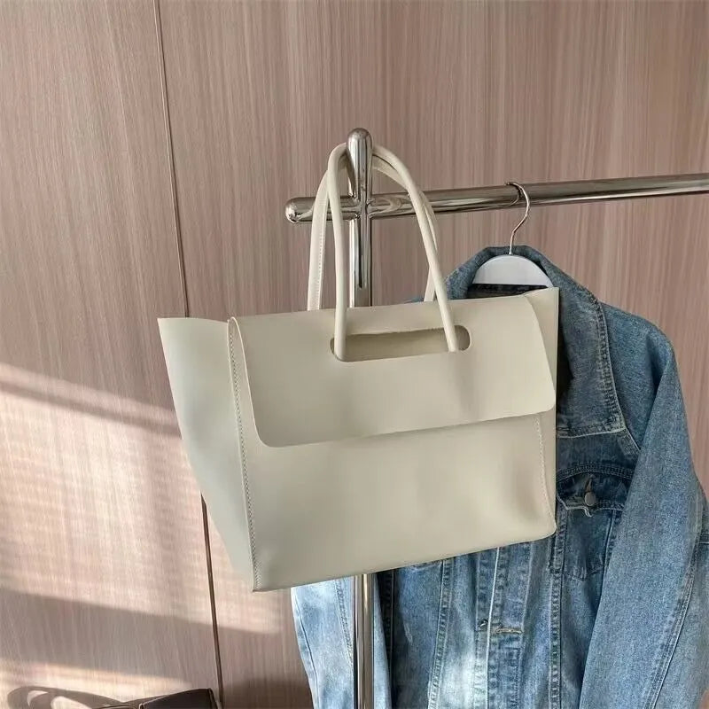 Handbag for women - Spacious tote bag in classic design made of high-quality material-taschenschmied20260417-Calm Wears-White-Calm Wears