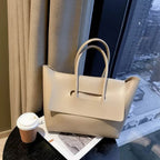 Handbag for women - Spacious tote bag in classic design made of high-quality material-taschenschmied20260417-Calm Wears-Black-Calm Wears