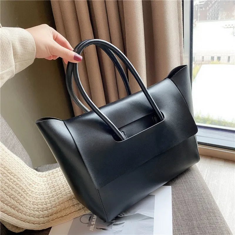 Handbag for women - Spacious tote bag in classic design made of high-quality material-taschenschmied20260417-Calm Wears-Black-Calm Wears