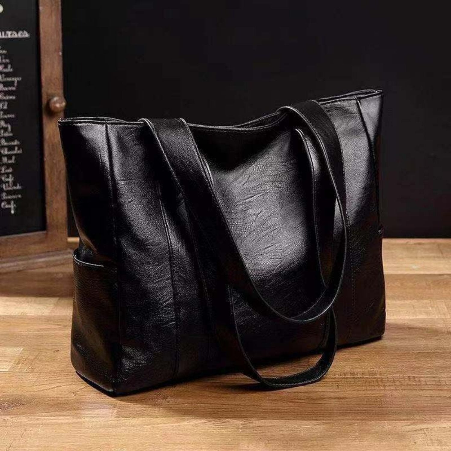 Leather Shoulder Bag Large Capacity Classic Vintage Style Elegant Tote Bag for Everyday
