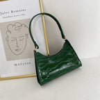 Women's leather shoulder bag in retro style