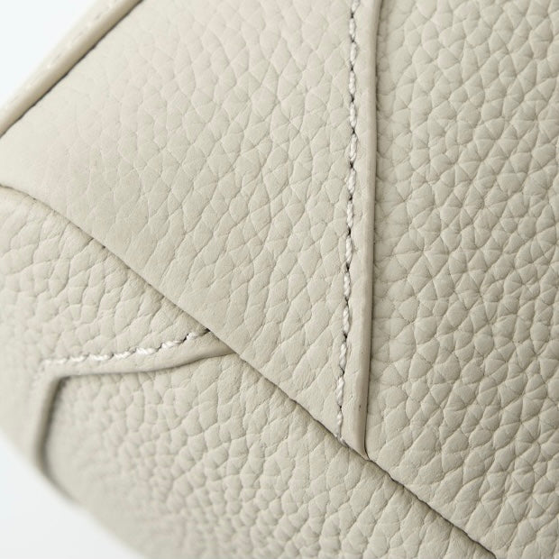 Quilted shoulder bag with shoulder strap-mayfair ellis20260422-Calm Wears-Off White-Calm Wears