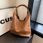 Minimalist Leather Tote Calm Wears