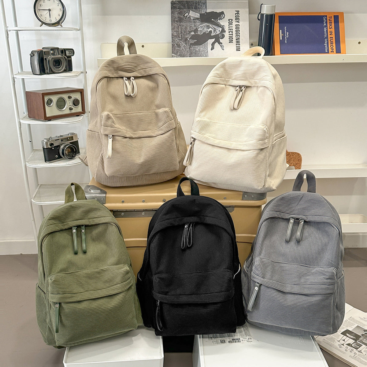Backpack with Structured Design and Practical Front Pockets