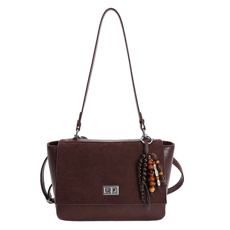 Women's elegant shoulder bag made of high-quality faux leather with playful charm-https://detail.1688.com/offer/989546390871.html-Calm Wears-Braun-Size: With pendant-Calm Wears
