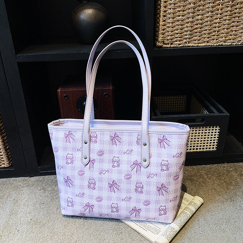 Chic Floral Patterned Tote Bag