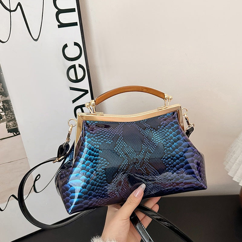 Ladies elegant tote bag in stylish snake leather look-https://detail.1688.com/offer/1052142027406.html-Calm Wears-Gold-231015-Calm Wears