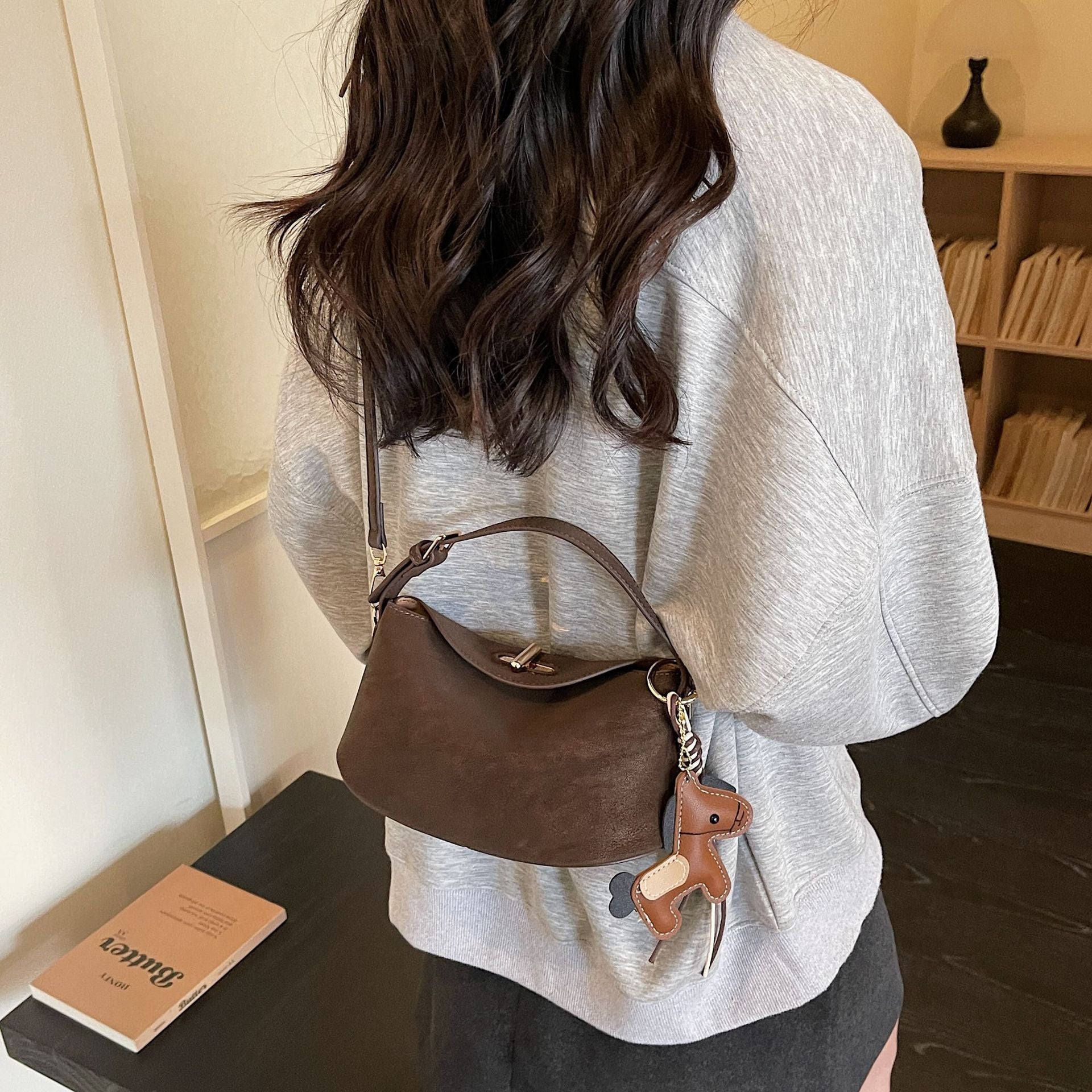 Women's shoulder bag with charming pendant and elegant design-https://detail.1688.com/offer/1027343816378.html-Calm Wears-Blue-Size: With pendant-Calm Wears