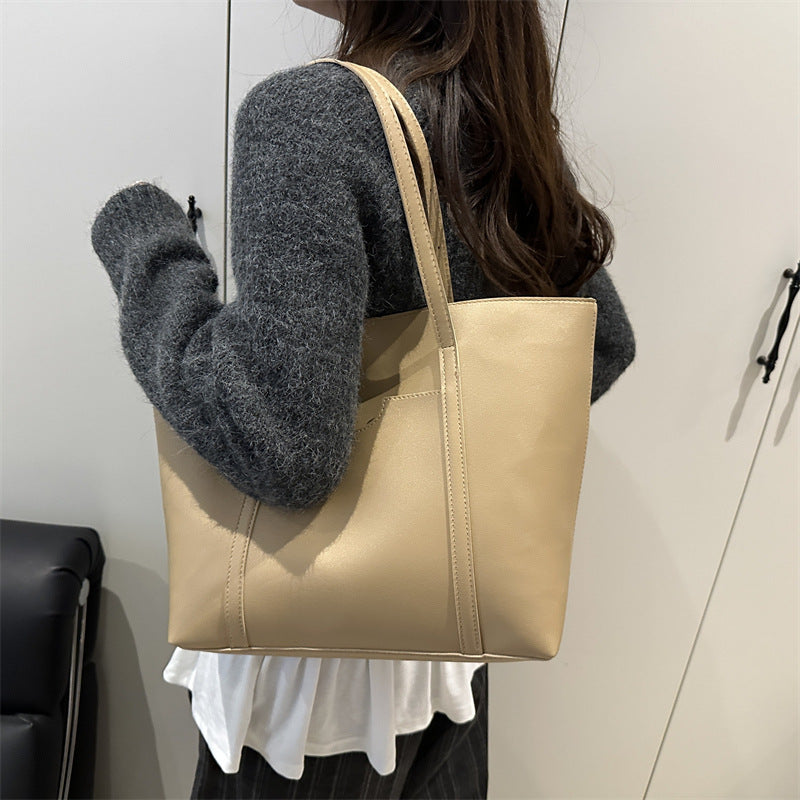 Women’s tote bag made of structured synthetic leather with a stylish detail-https://detail.1688.com/offer/1028567193083.html-Calm Wears-Black-nothing-Calm Wears