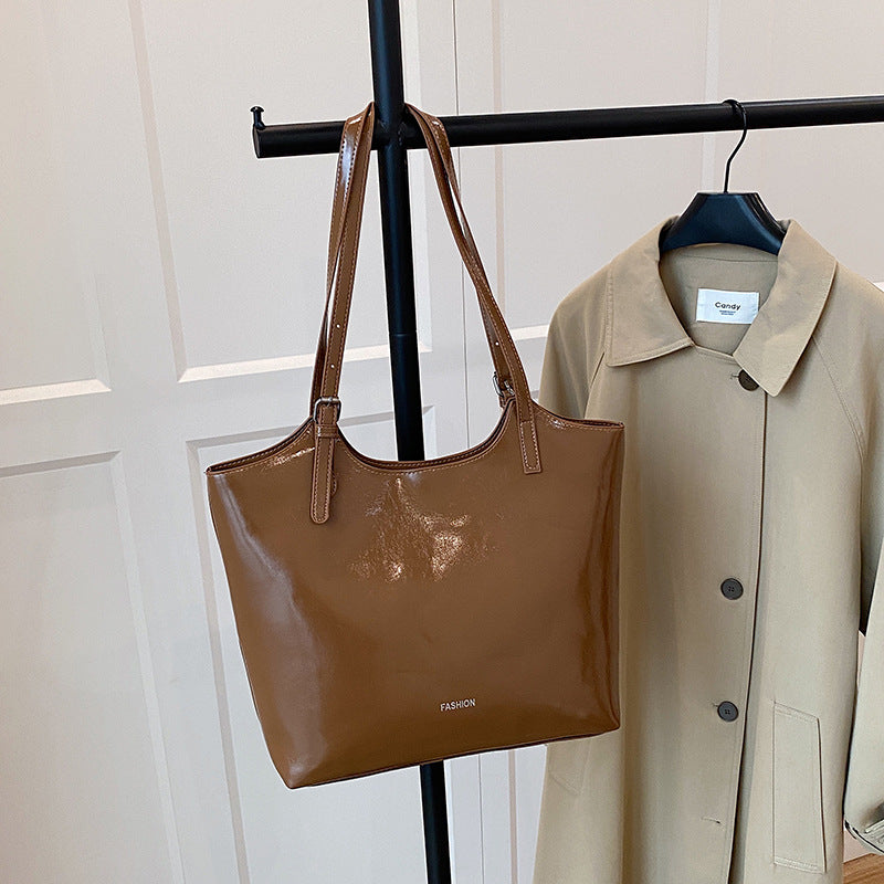 Ladies elegant tote handbag made of high-quality synthetic leather with playful pendant-https://detail.1688.com/offer/993747288803.html-Calm Wears-Black-nothing-Calm Wears