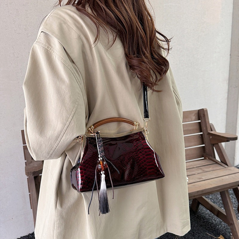 Ladies elegant tote bag in stylish snake leather look-https://detail.1688.com/offer/1052142027406.html-Calm Wears-Gold-231015-Calm Wears
