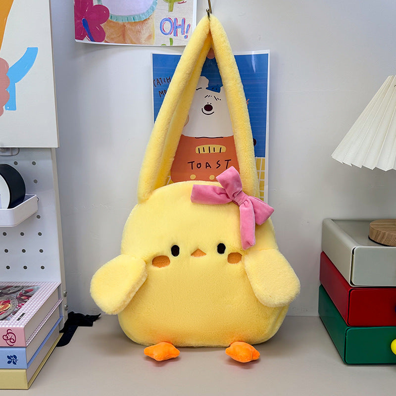 Cozy plush handbag in chicken design