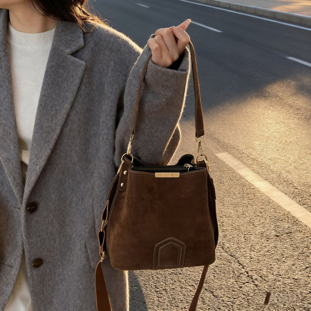 Women’s practical shoulder bag made of high-quality suede-https://detail.1688.com/offer/993071677292.html-Calm Wears-Braun-nothing-Calm Wears