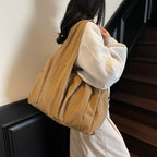 Spacious Everyday Hobo Bag Calm Wears
