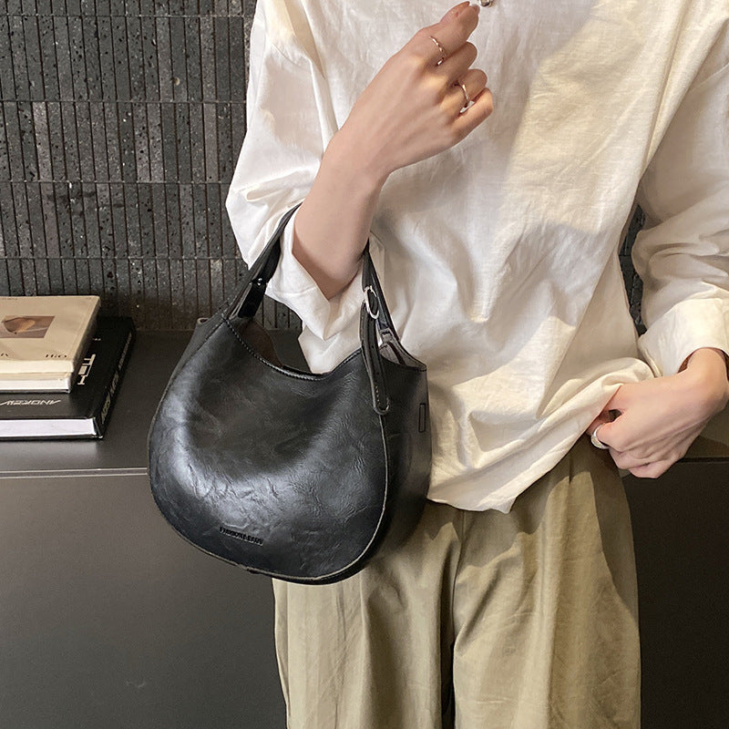 Women's shoulder bag made of high-quality artificial leather with fashionable trim-https://detail.1688.com/offer/1016565207426.html-Calm Wears-Braun-nothing-Calm Wears