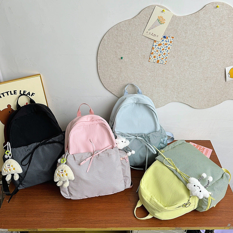 Comfortable everyday backpack with practical compartments
