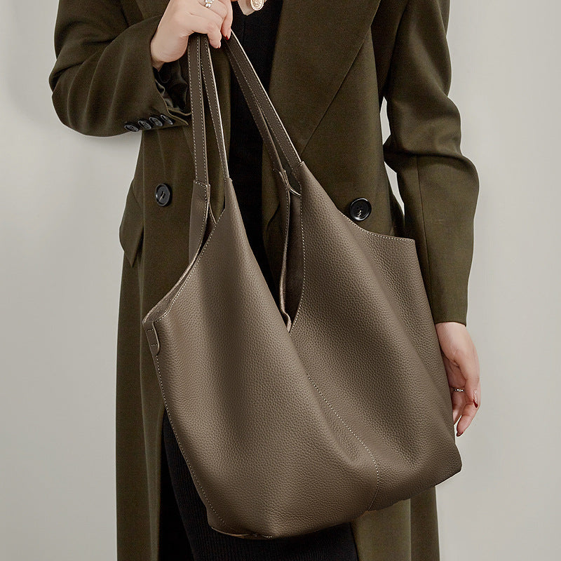 Women's tote bag in modern minimalist design with spacious interior layout-https://detail.1688.com/offer/1004550231165.html-Calm Wears-Black-35-Calm Wears