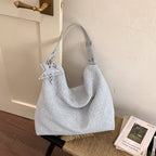 Elegant and Practical Shoulder Bag