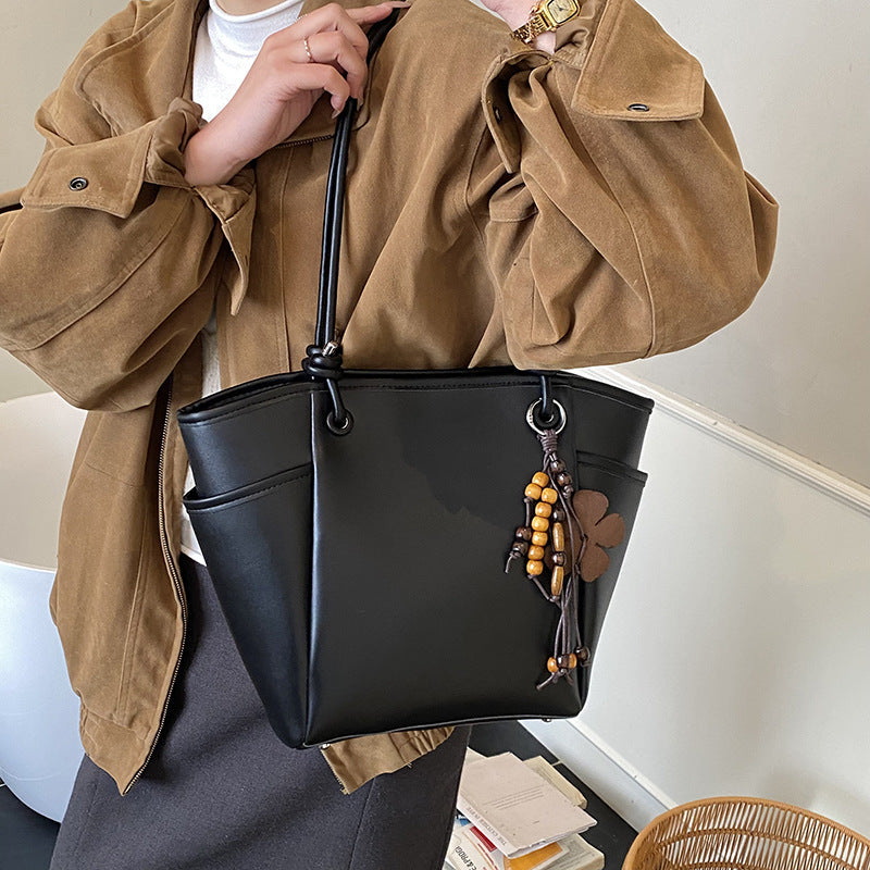 Women's practical shoulder bag with charming appliqués-https://detail.1688.com/offer/1002131836758.html-Calm Wears-Braun-Size: With pendant-Calm Wears
