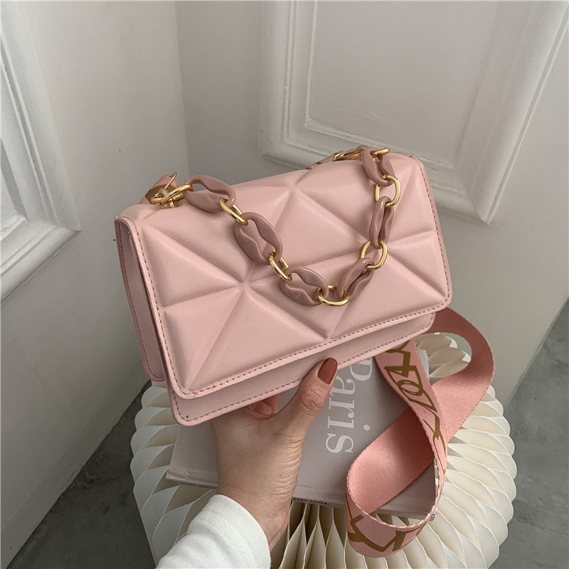 WoElegant Quilted Handheld Clutch