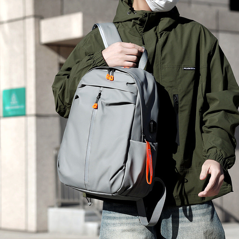 Sporty backpack with intelligent compartment design and robust protection