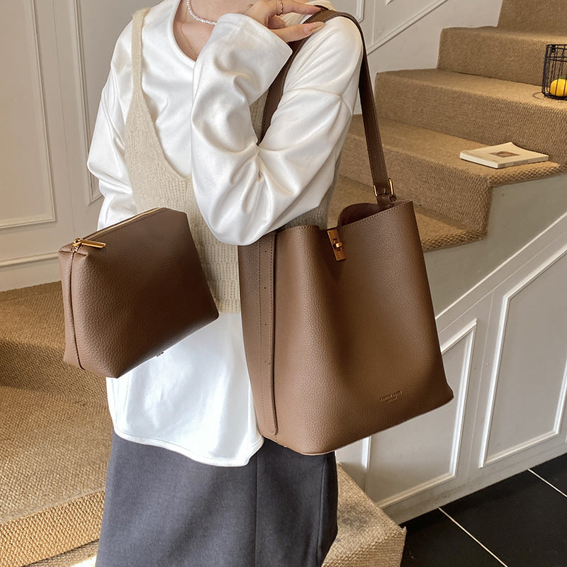 Ladies elegant Tote Bag with modern closure-https://detail.1688.com/offer/995598564070.html-Calm Wears-Braun-nothing-Calm Wears