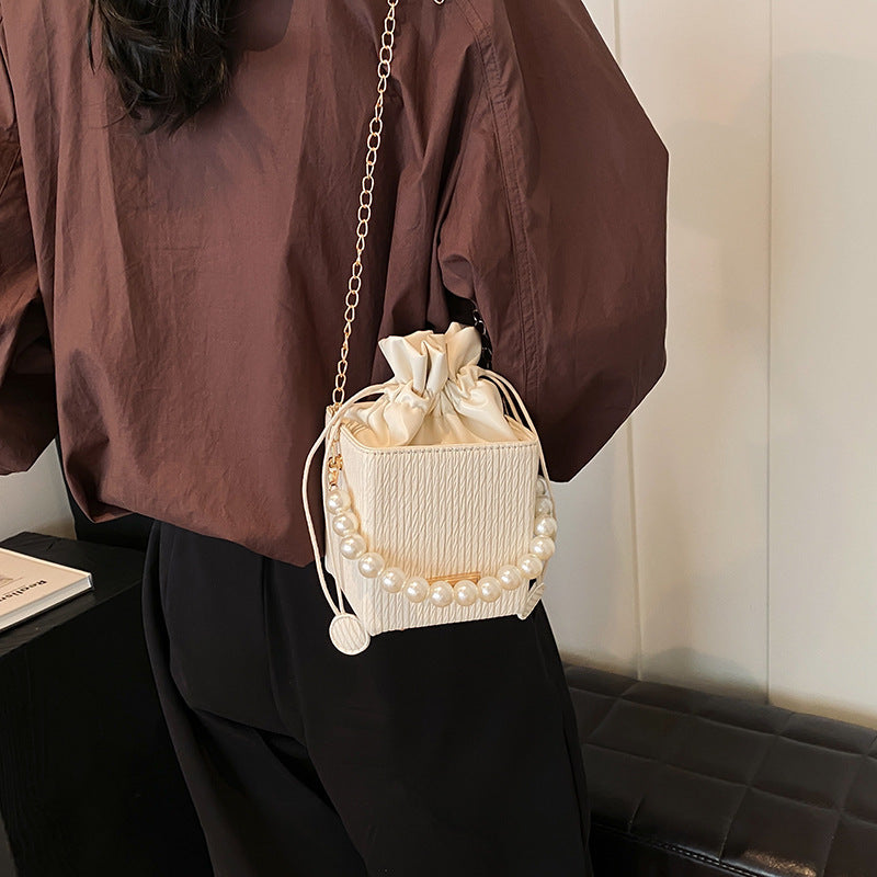 Women's mini handbag with detachable pearl chain