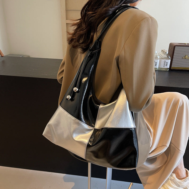 Chic Reversible Hobo Bag Calm Wears