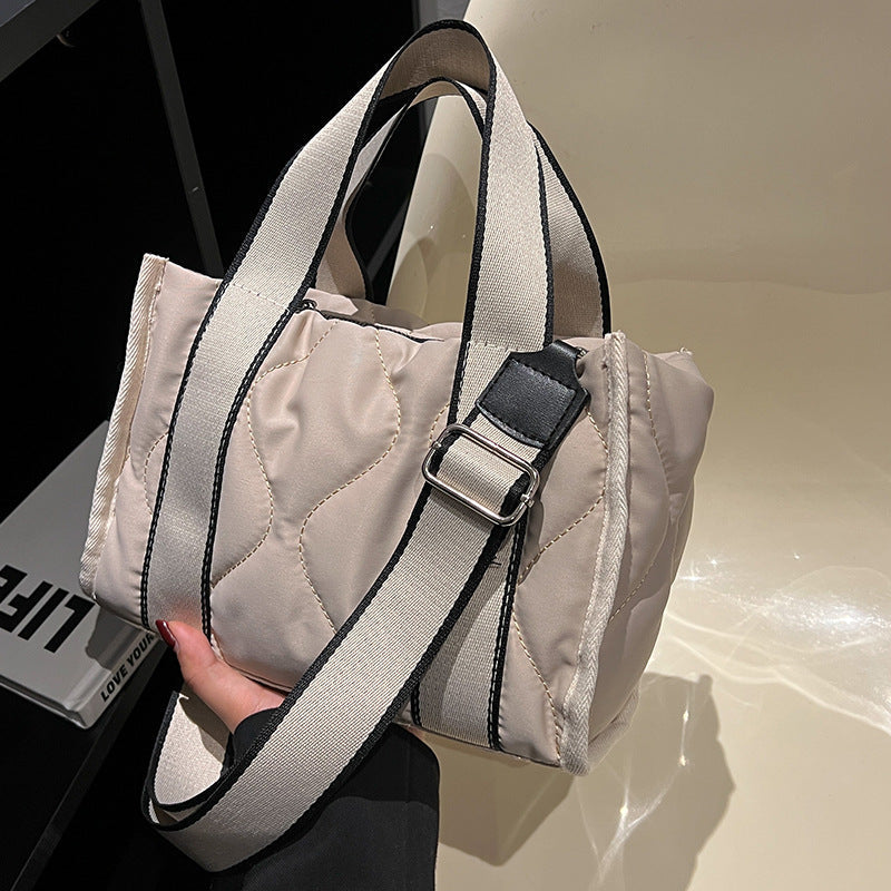 Women's practical shoulder bag with structured details-https://detail.1688.com/offer/700477658741.html-Calm Wears-Braun-nothing-Calm Wears