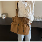Practical everyday handbag with drawstring