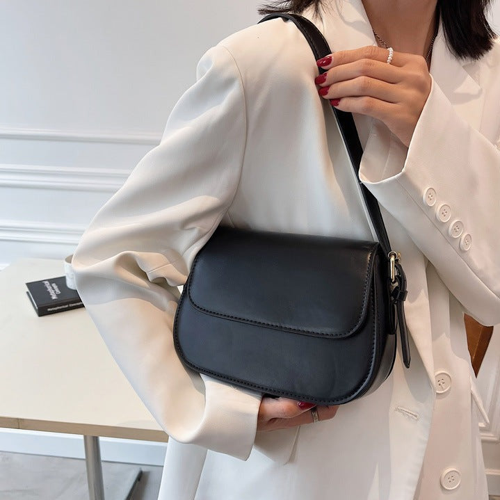 Handmade leather shoulder bag