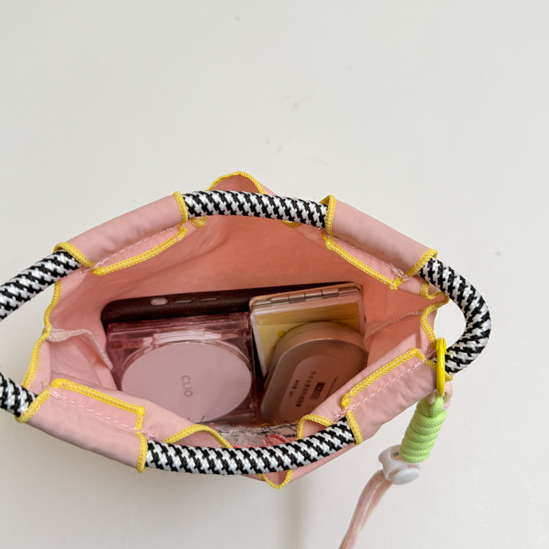 Shoulder bag with creative design and adjustable carrying system