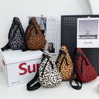 Crossbody bag with leopard print