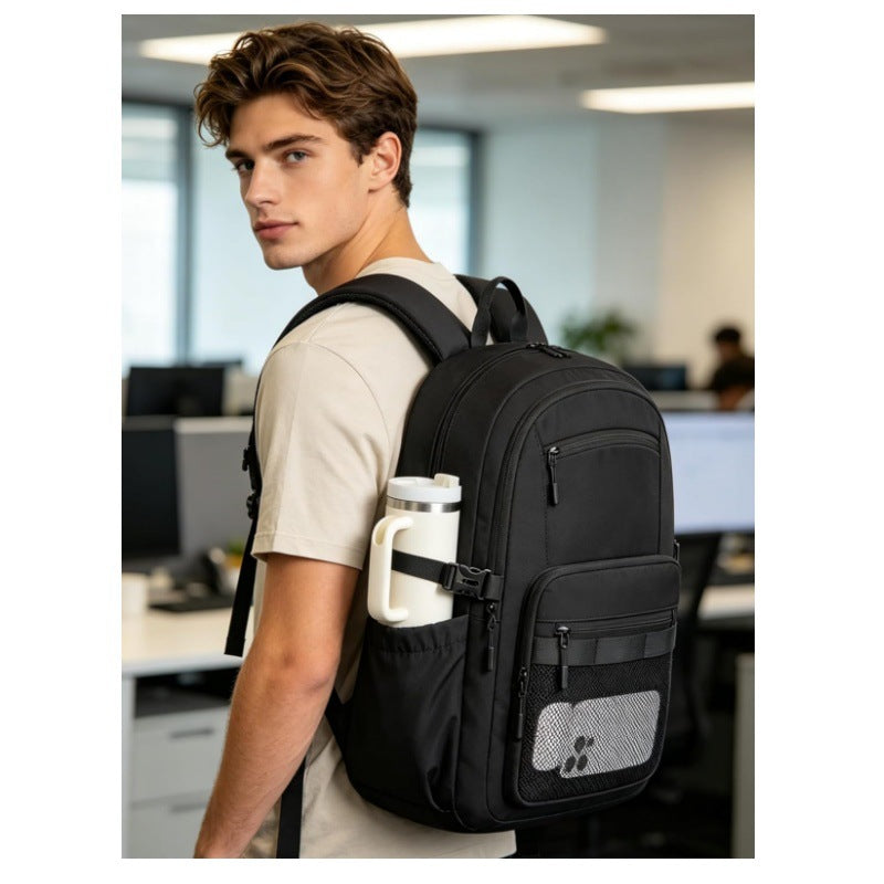 Everyday backpack with practical bottle holder