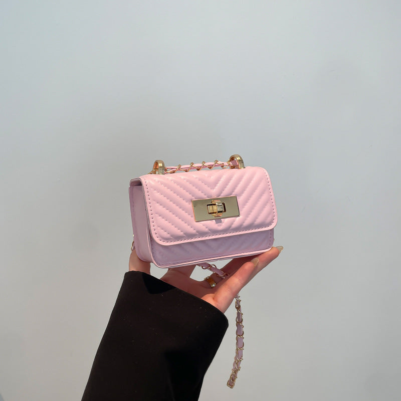 Women’s mini handbag with quilted design and golden clasp-https://detail.1688.com/offer/910781715613.html-Calm Wears-Rosa-nothing-Calm Wears