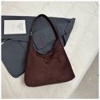 Elegant and Versatile Shoulder Bag