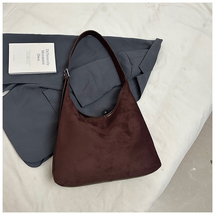Elegant and Versatile Shoulder Bag