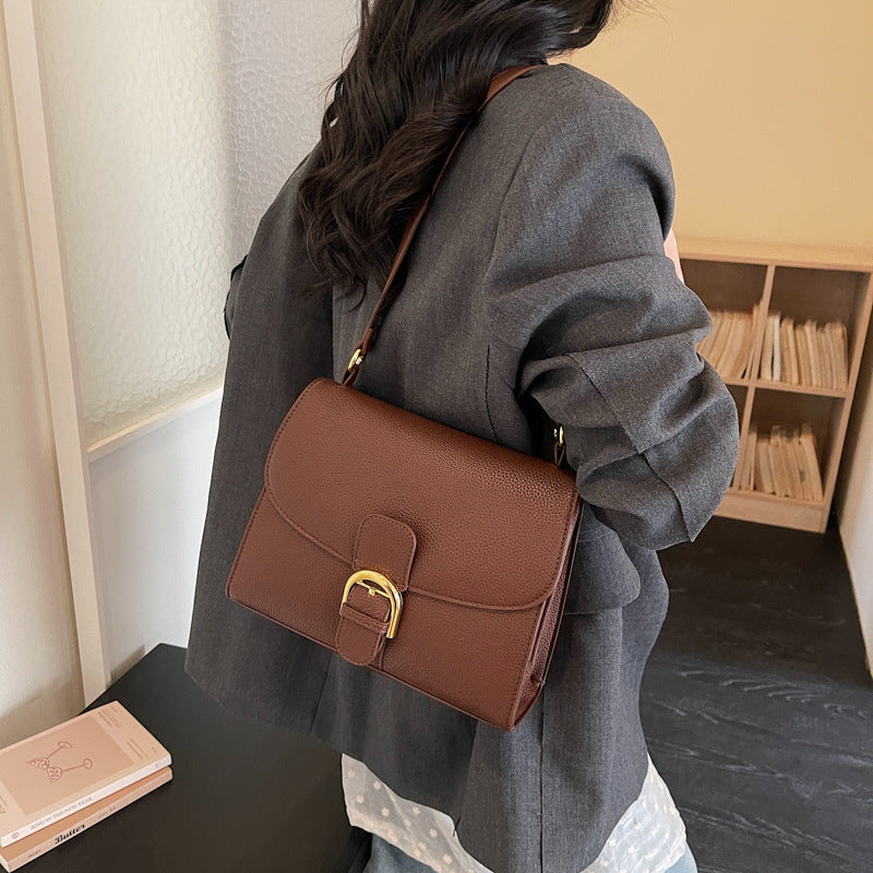 Ladies shoulder bag with elegant flap closure and decorative metal accent-https://detail.1688.com/offer/1018854100508.html-Calm Wears-Braun-nothing-Calm Wears
