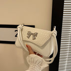 Chic Bow-Detail Handheld Clutch Bag