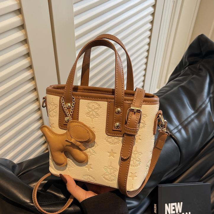 Ladies Mini Handbag with Playful Pendant-https://detail.1688.com/offer/895068907147.html-Calm Wears-Braun-Size: With pendant-Calm Wears