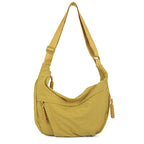 Comfortable shoulder bag with practical compartments