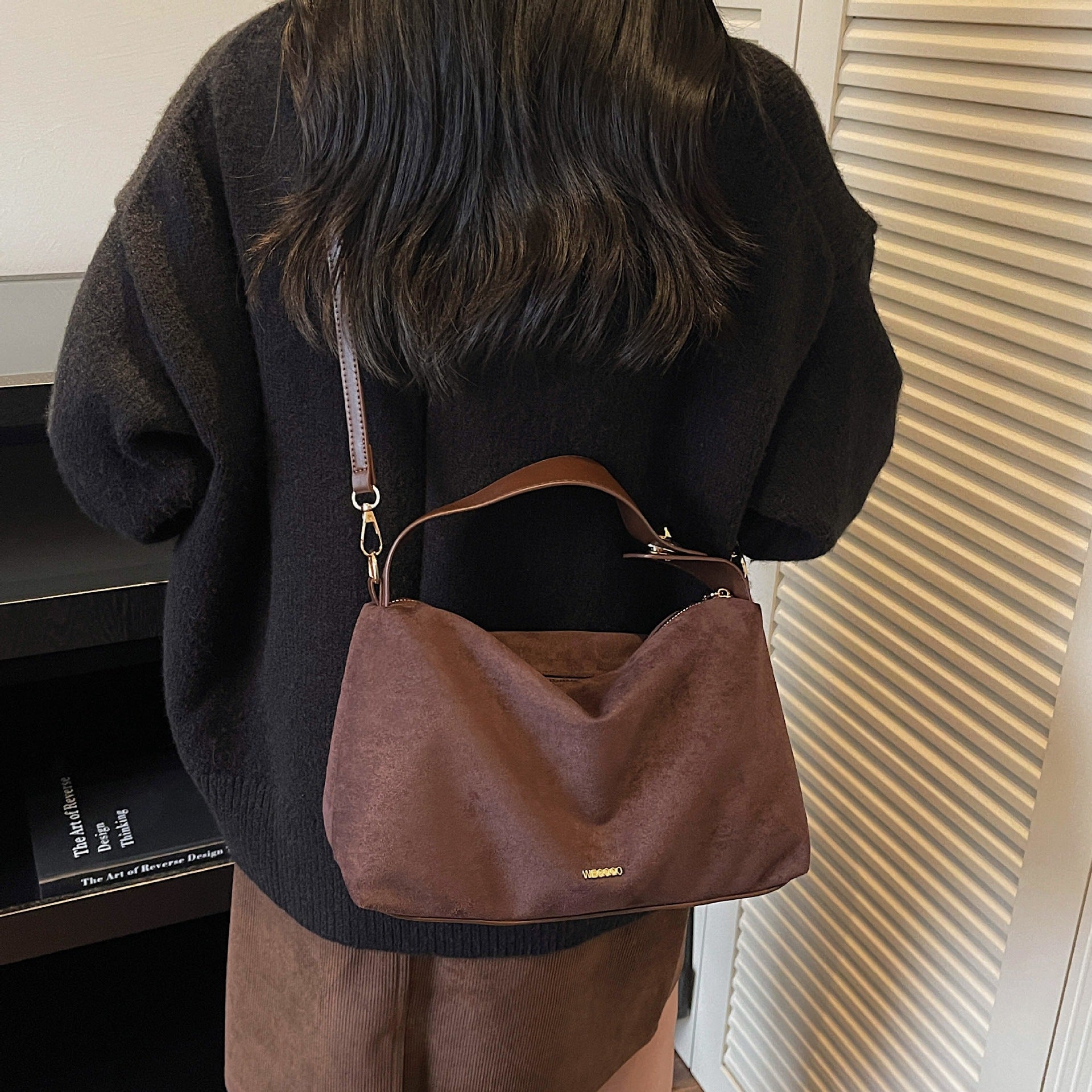Women's practical shoulder bag made of soft suede-https://detail.1688.com/offer/986528708651.html-Calm Wears-Braun-nothing-Calm Wears
