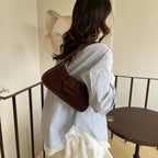 Elegant Bow-Detail Velvet Handbag