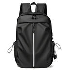Sporty backpack with intelligent compartment design and robust protection